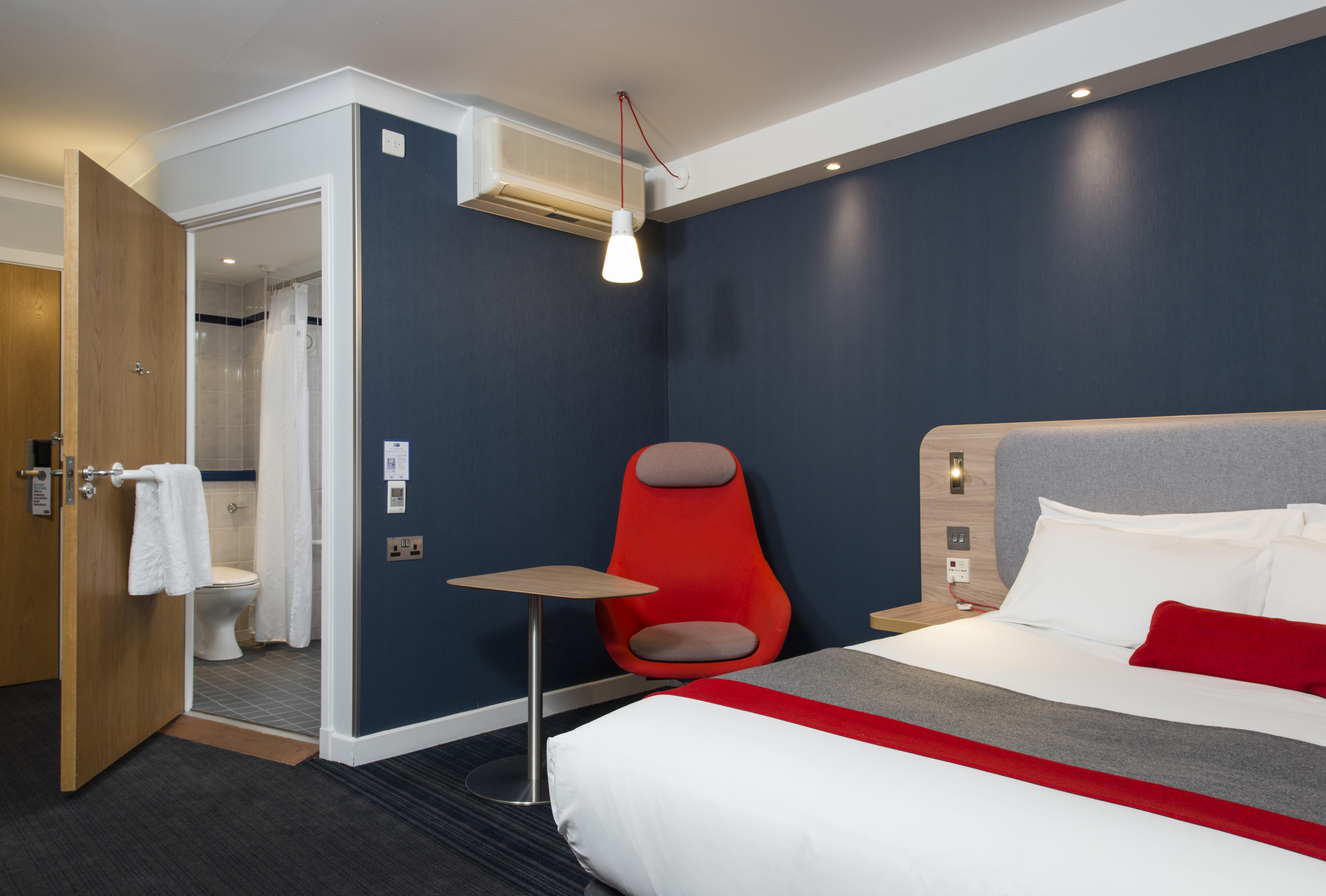 Holiday Inn Express - Exeter - City Centre By Ihg Bagian luar foto