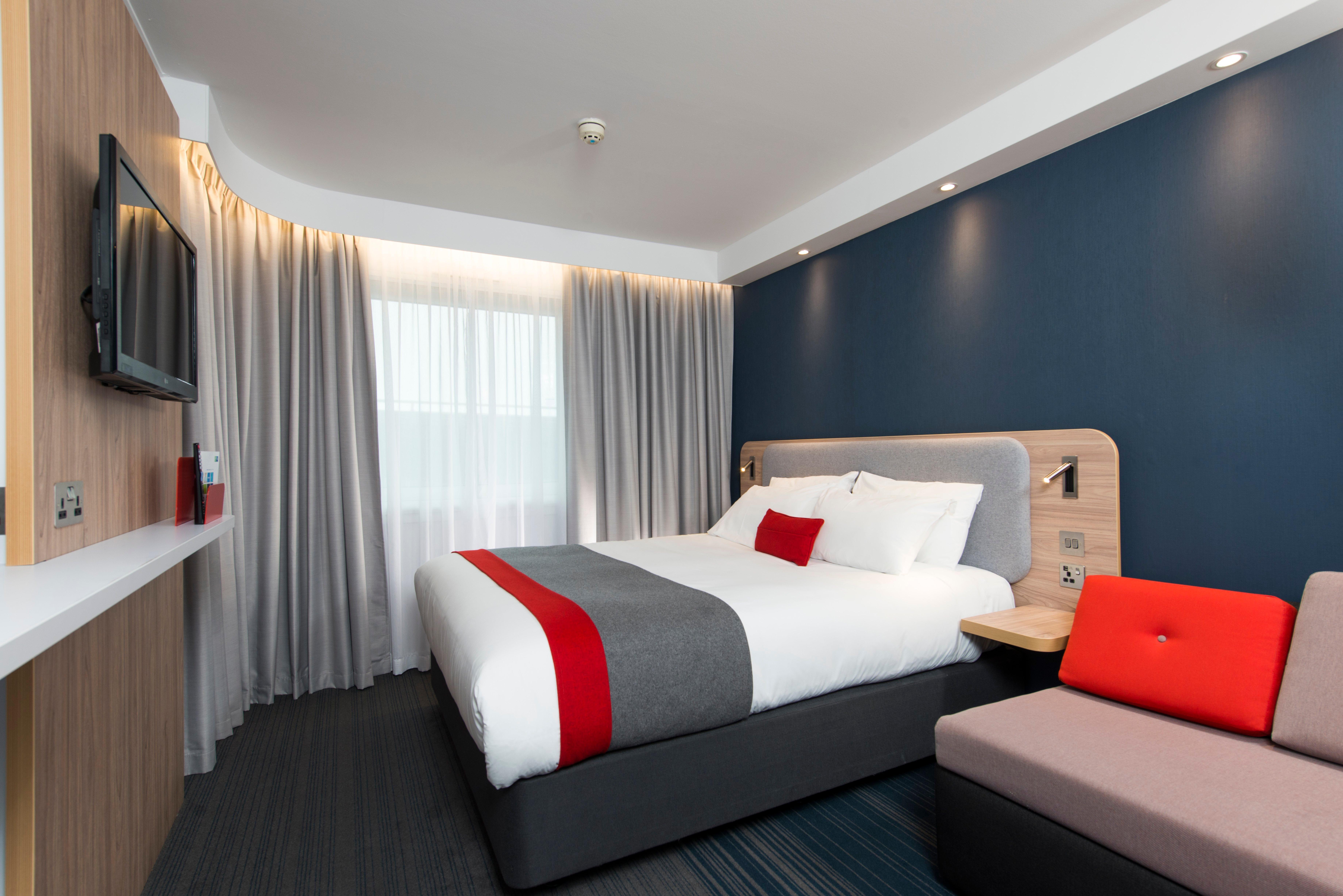 Holiday Inn Express - Exeter - City Centre By Ihg Bagian luar foto